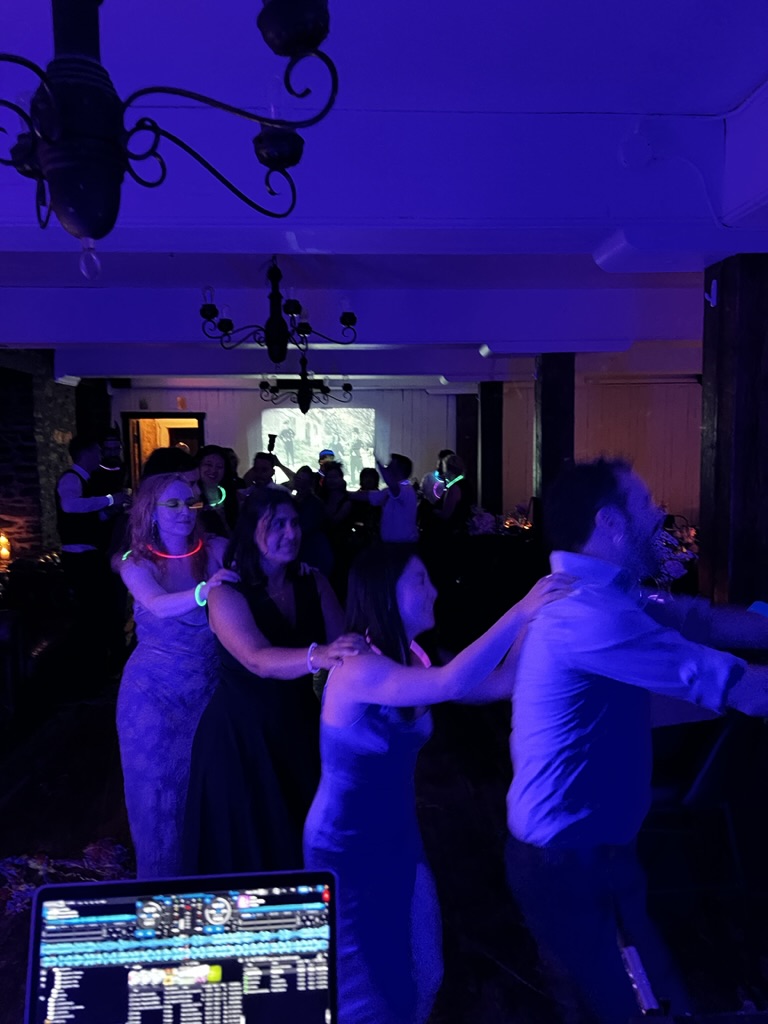 Piste de danse pendant un événement corporatif — 1